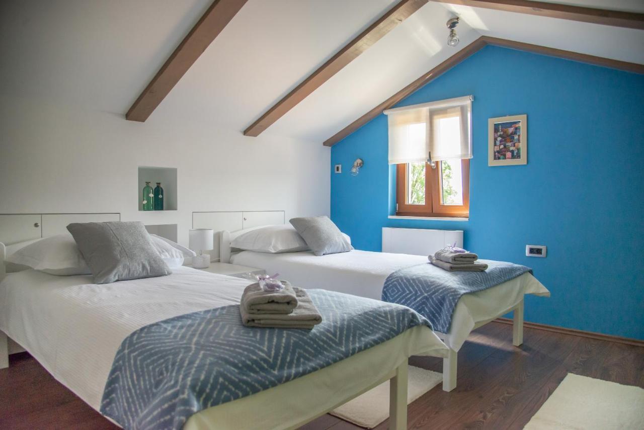Holiday House Tos-Vila With Heated Pool Vrbnik Luaran gambar