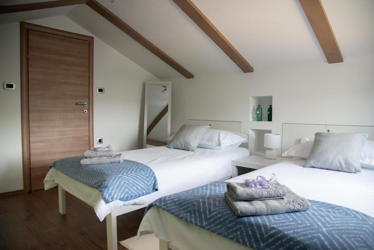 Holiday House Tos-Vila With Heated Pool Vrbnik Luaran gambar