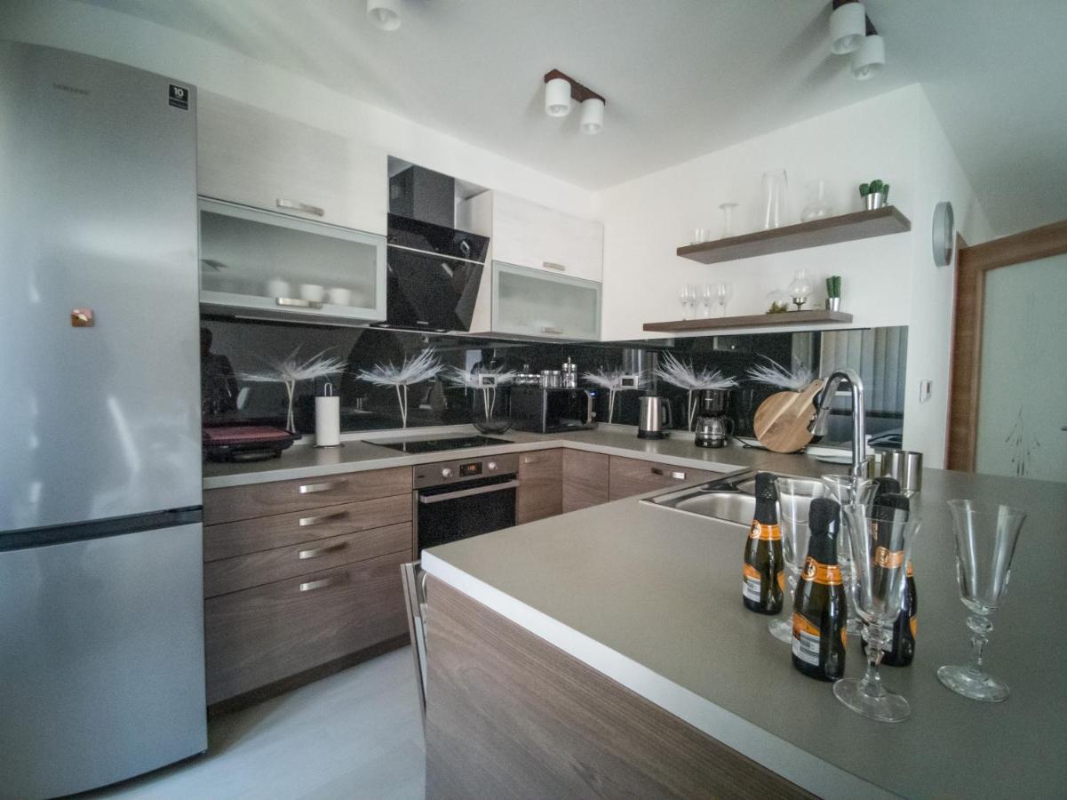 Holiday House Tos-Vila With Heated Pool Vrbnik Luaran gambar