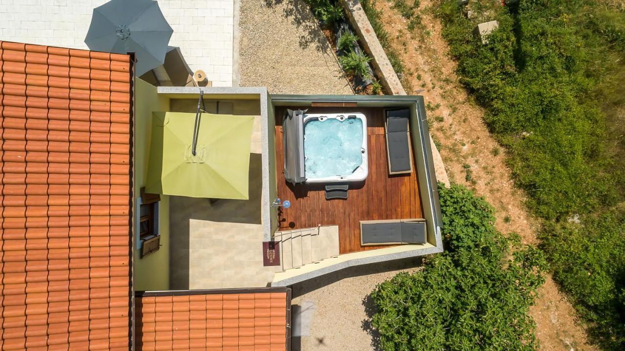 Holiday House Tos-Vila With Heated Pool Vrbnik Luaran gambar