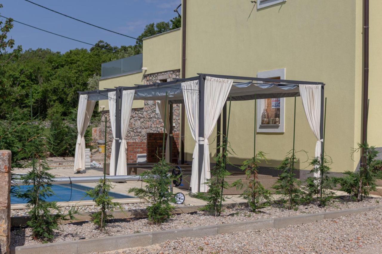Holiday House Tos-Vila With Heated Pool Vrbnik Luaran gambar