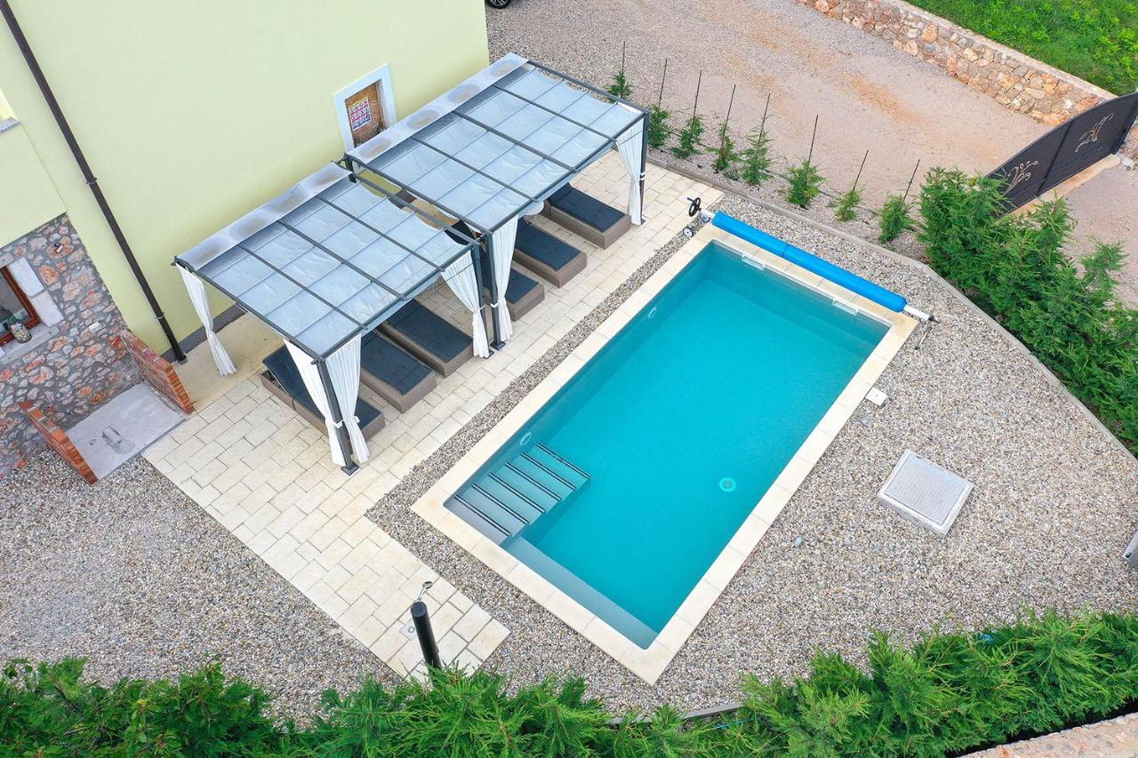 Holiday House Tos-Vila With Heated Pool Vrbnik Luaran gambar