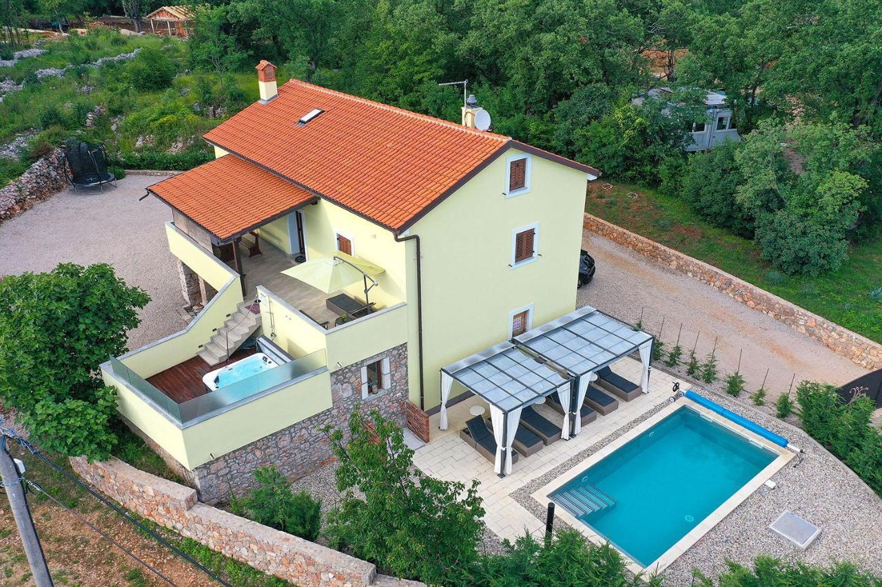 Holiday House Tos-Vila With Heated Pool Vrbnik Luaran gambar