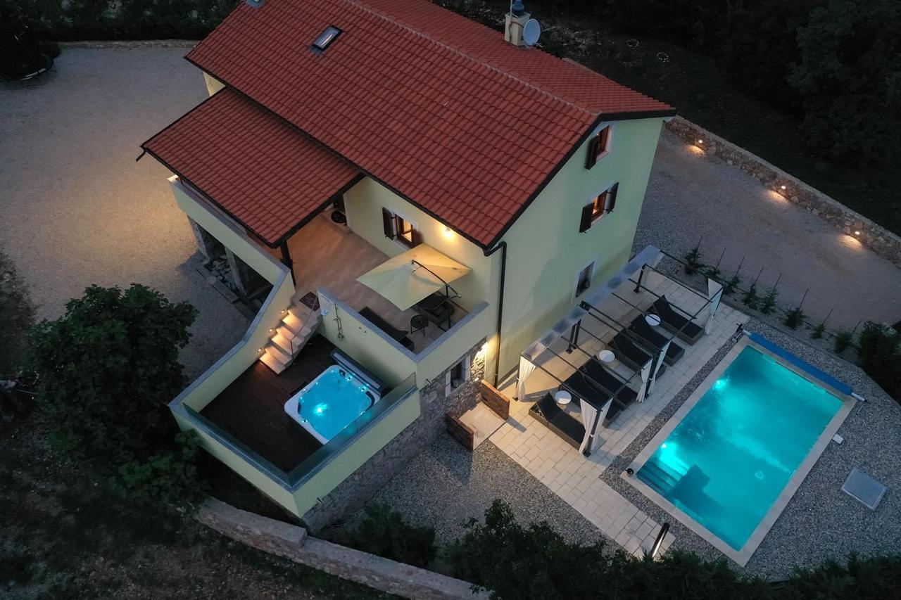 Holiday House Tos-Vila With Heated Pool Vrbnik Luaran gambar