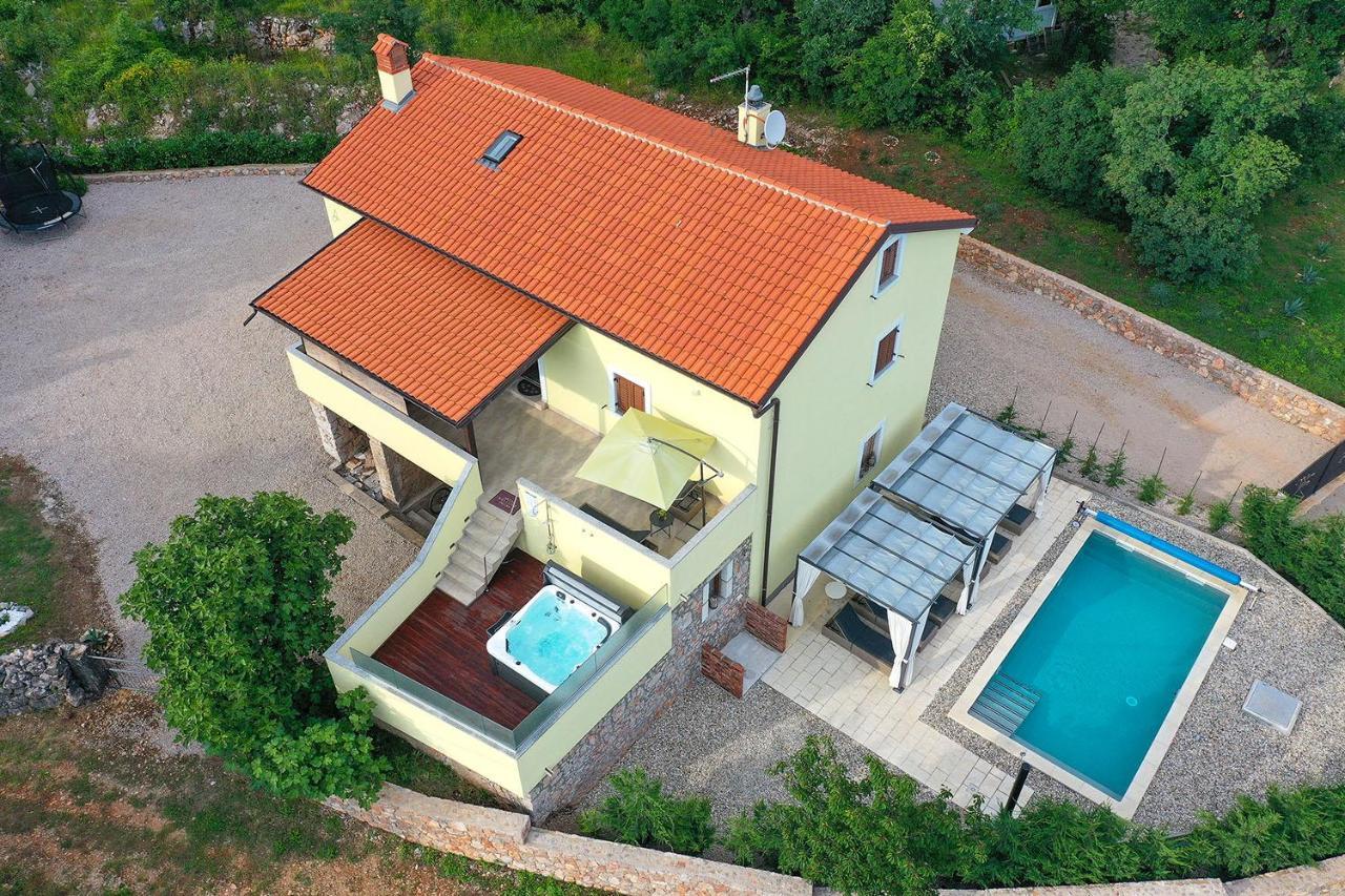Holiday House Tos-Vila With Heated Pool Vrbnik Luaran gambar